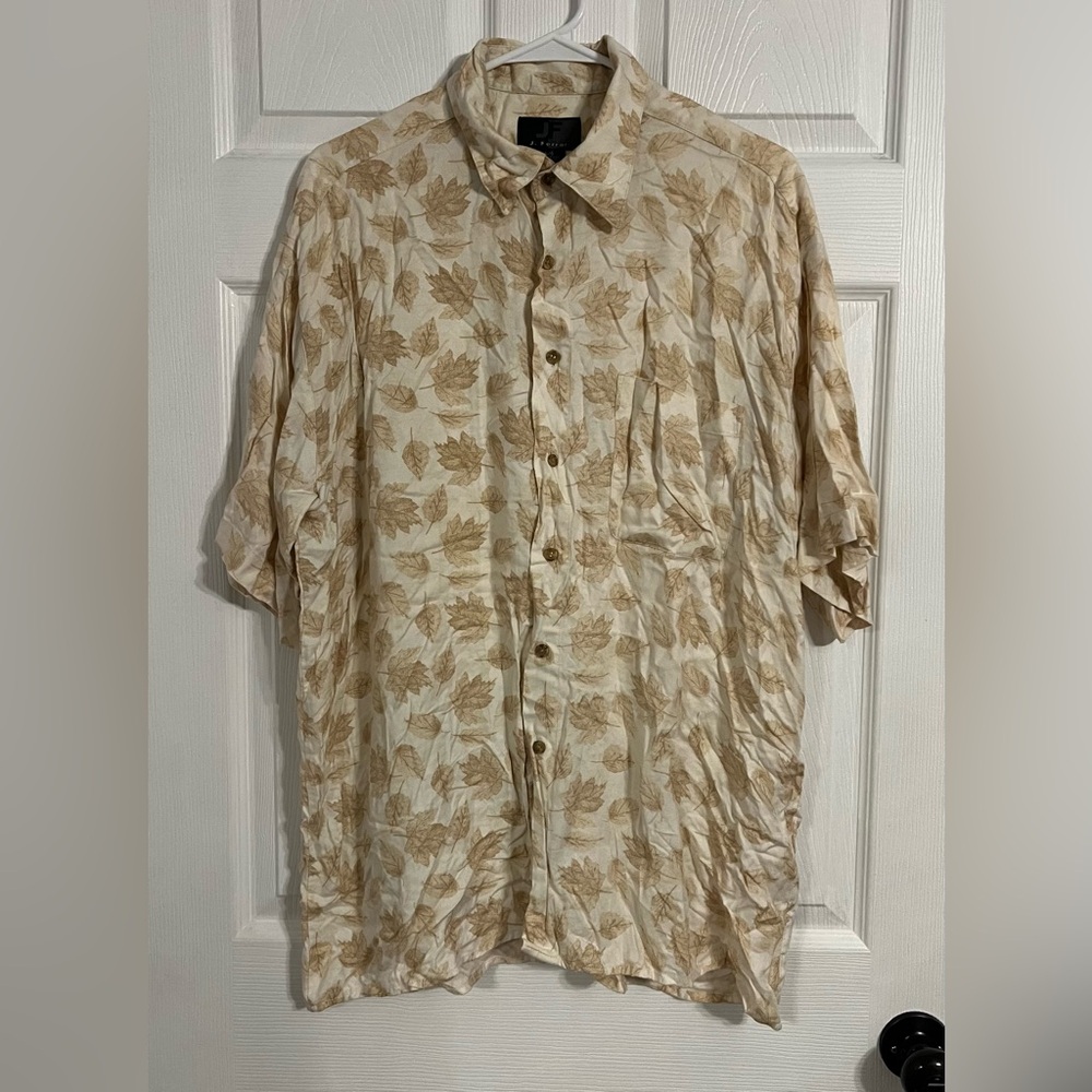 J. Ferrar Men’s Large Cream And Tan Leaf Pattern Shirt Sleeve Button Up Shirt